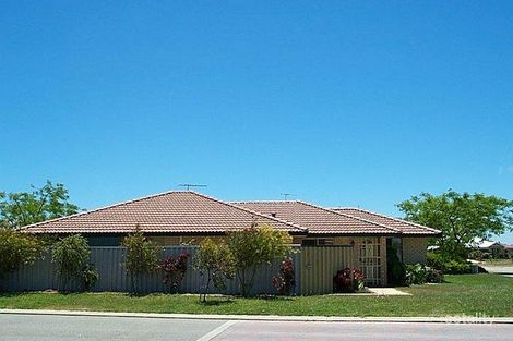 2 Shoalhaven Pl, Waikiki, WA 6169