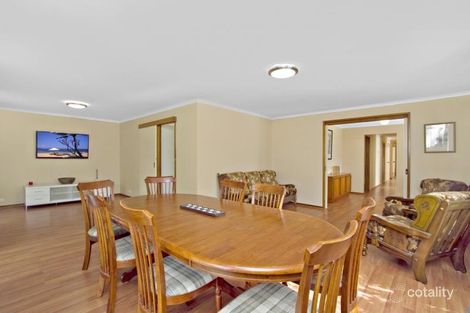 Property photo of 4 Alma Court Kangaroo Flat VIC 3555