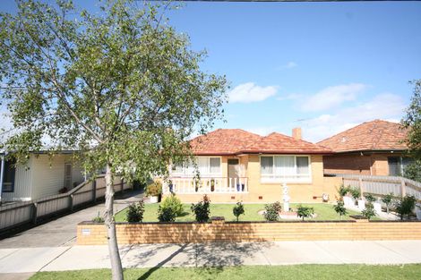 16 Willow Cres, Bell Park, VIC 3215