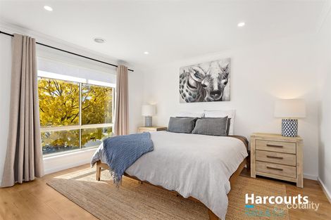 Property photo of 15 Trinity Way South Morang VIC 3752