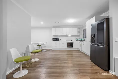 Property photo of 2/92 Overall Drive Pottsville NSW 2489