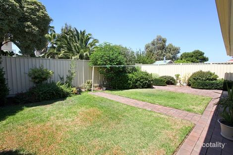 Property photo of 27 The Circuit Gladstone Park VIC 3043