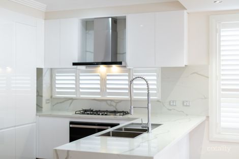Property photo of 20 Kew Road Hoxton Park NSW 2171