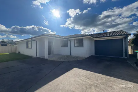 2/3 Albatross Way, Old Bar, NSW 2430