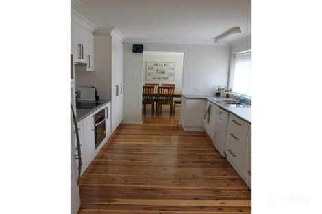 Property photo of 4 Maino Close Green Valley NSW 2168