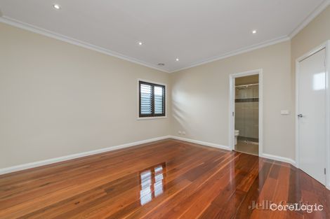 Property photo of 2/16 Leyland Road Mount Waverley VIC 3149