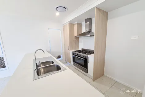 Property photo of 33 Mosset Street Morayfield QLD 4506