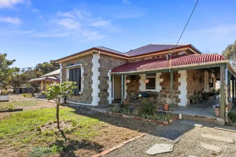 15 East Tce, Hallett, SA 5419