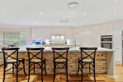 Property photo of 4 Heath Court Cashmere QLD 4500
