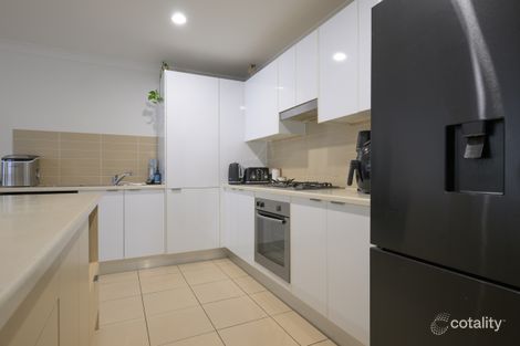 Property photo of 52 Broadwater Place New Auckland QLD 4680