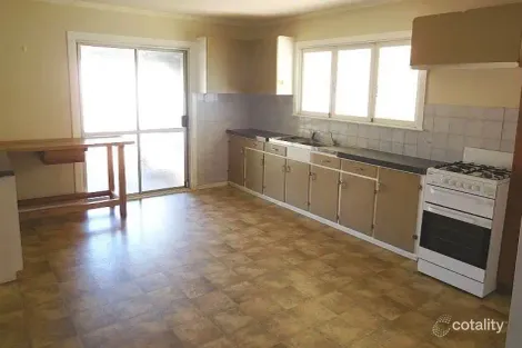Property photo of 9 Swallow Street Dalby QLD 4405