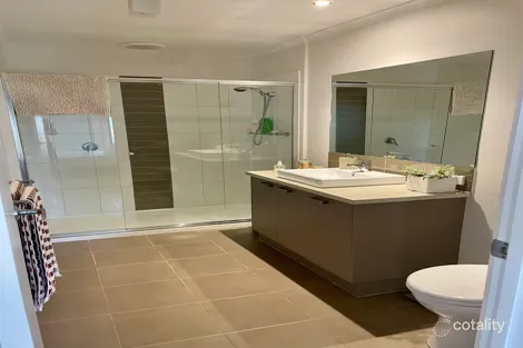 Property photo of 10 Lorne Terrace Flora Hill VIC 3550