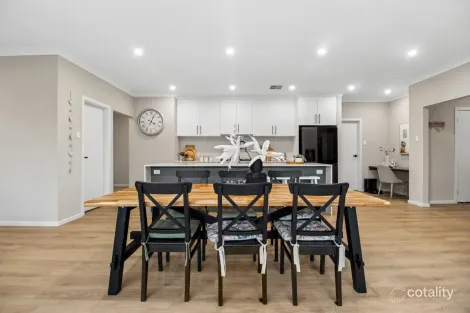 Property photo of 5 Berwick Court Mount Barker SA 5251