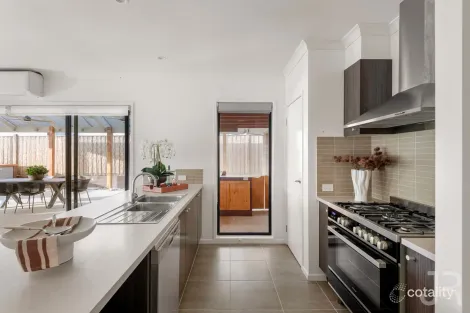 Property photo of 23 Seaview Drive Botanic Ridge VIC 3977