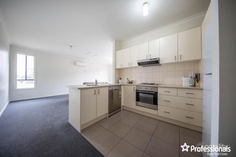 Property photo of 28/9 Petrea Place Harkness VIC 3337