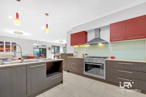 Property photo of 68 Hyde Park Avenue Craigieburn VIC 3064