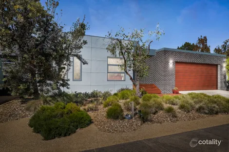 Property photo of 56 Parkedge Circuit Rosebud VIC 3939