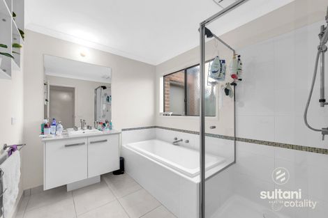 Property photo of 60 Ardent Crescent Cranbourne East VIC 3977