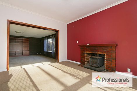 Property photo of 12 Tonbridge Way Thornlie WA 6108