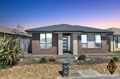 Property photo of 22 Maslin Walk Point Cook VIC 3030