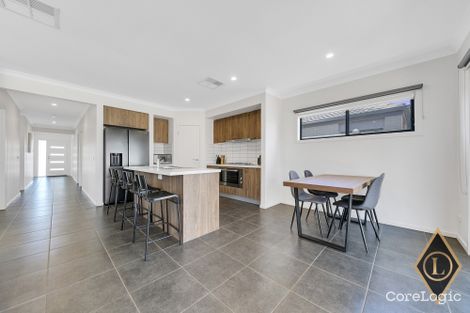 Property photo of 22 Maslin Walk Point Cook VIC 3030