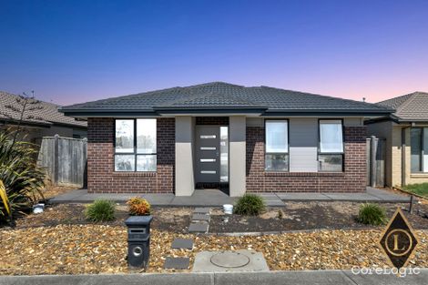 Property photo of 22 Maslin Walk Point Cook VIC 3030