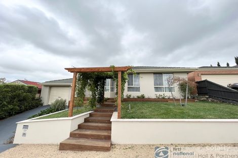 17 Tuscany Rise, Pakenham, VIC 3810