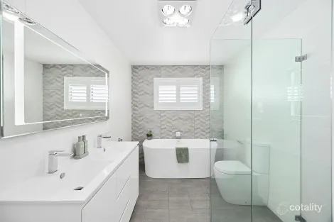 Property photo of 8 George Hely Crescent Killarney Vale NSW 2261