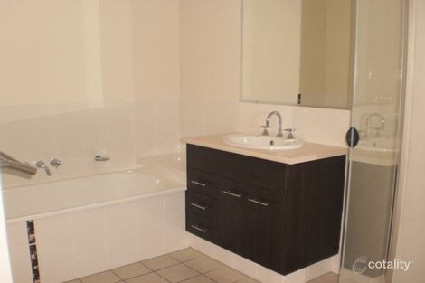 Property photo of 19 Wattle Crescent Raceview QLD 4305