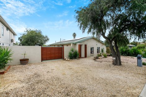 Property photo of 25 Macquarie Street Moana SA 5169