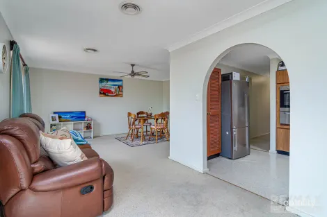 Property photo of 8 Hacking Place Padbury WA 6025