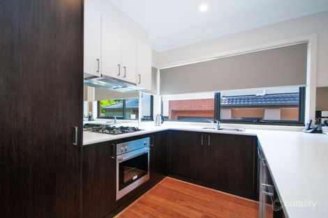 Property photo of 8 Prestige Close Mooroolbark VIC 3138