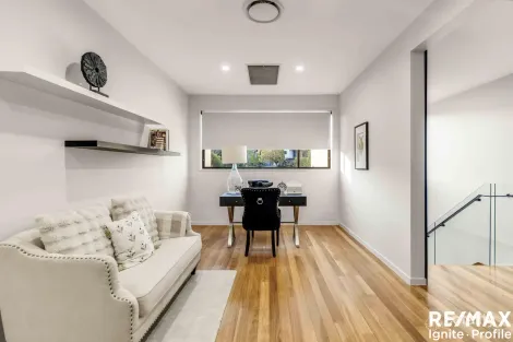 Property photo of 19 Rufous Crescent Brookwater QLD 4300