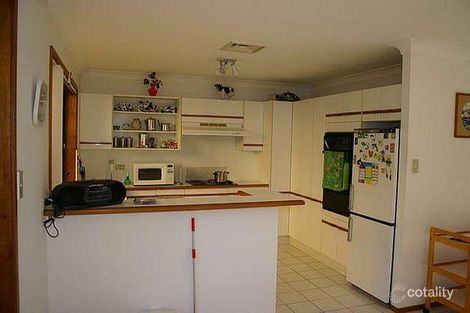Property photo of 8 Boos Road Forresters Beach NSW 2260