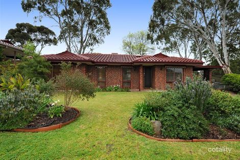8 Woodhall Dr, Happy Valley, SA 5159