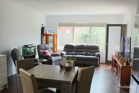 Property photo of 33 Remarkable Drive Mount Duneed VIC 3217