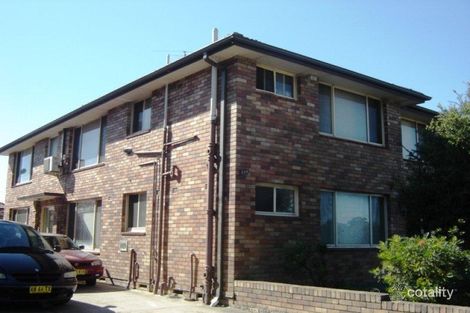 2/235 The Horsley Dr, Fairfield East, NSW 2165