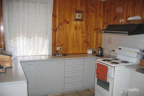 Property photo of 1 Fiji Avenue Lethbridge Park NSW 2770