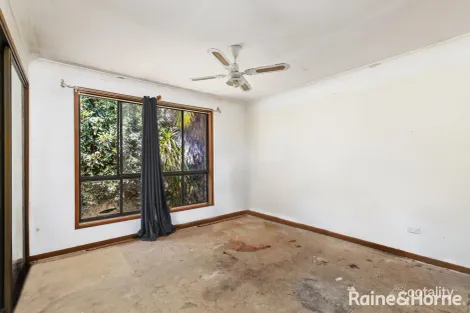 Property photo of 8 Bellbrook Close Green Point NSW 2251