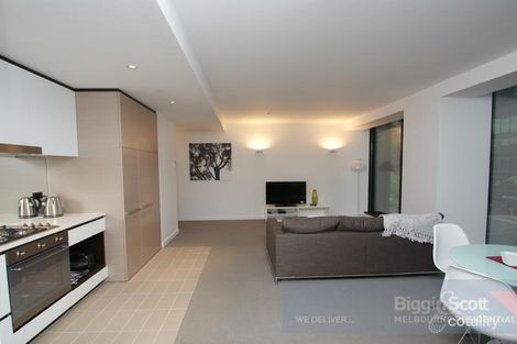 Property photo of 210/470 St Kilda Road Melbourne VIC 3004