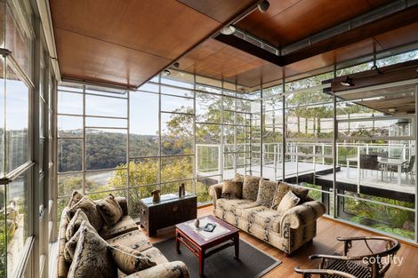 31 Rembrandt Dr, Middle Cove, NSW 2068