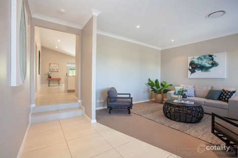 Property photo of 18 Capital Terrace Bolwarra Heights NSW 2320