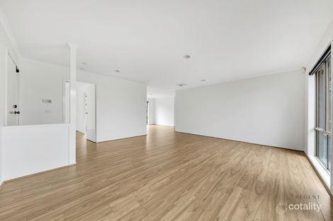 Property photo of 14 John August Walk Seabrook VIC 3028