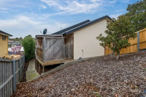 Property photo of 1/9 Govett Rise Austins Ferry TAS 7011