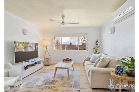 Property photo of 2/31 Ocean Avenue Slade Point QLD 4740