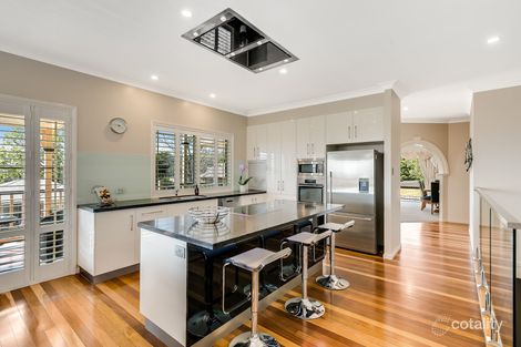 Property photo of 7 Martindale Court Mount Lofty QLD 4350