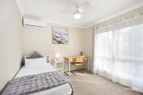 Property photo of 15 Beamont Place Forest Lake QLD 4078