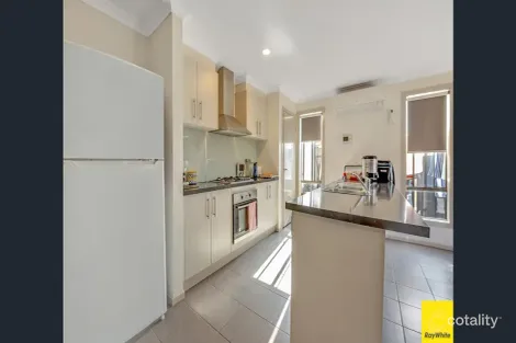 Property photo of 49 Fisher Court Werribee VIC 3030