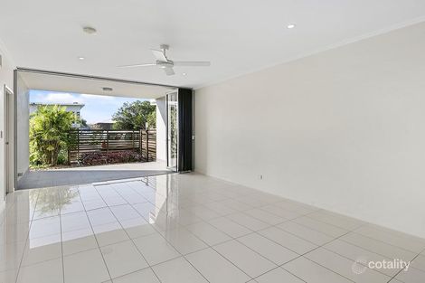 Property photo of 1/64 Barton Road Hawthorne QLD 4171