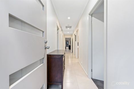 Property photo of 9 Rainbow Lane Woodcroft SA 5162